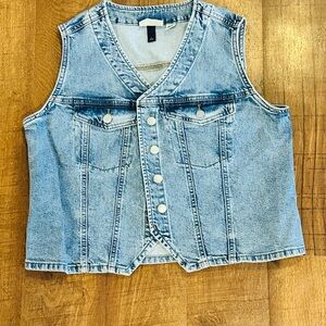 Universal Thread Blue Denim Vest